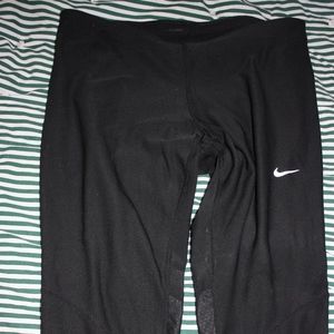 Crop Nike Leggings